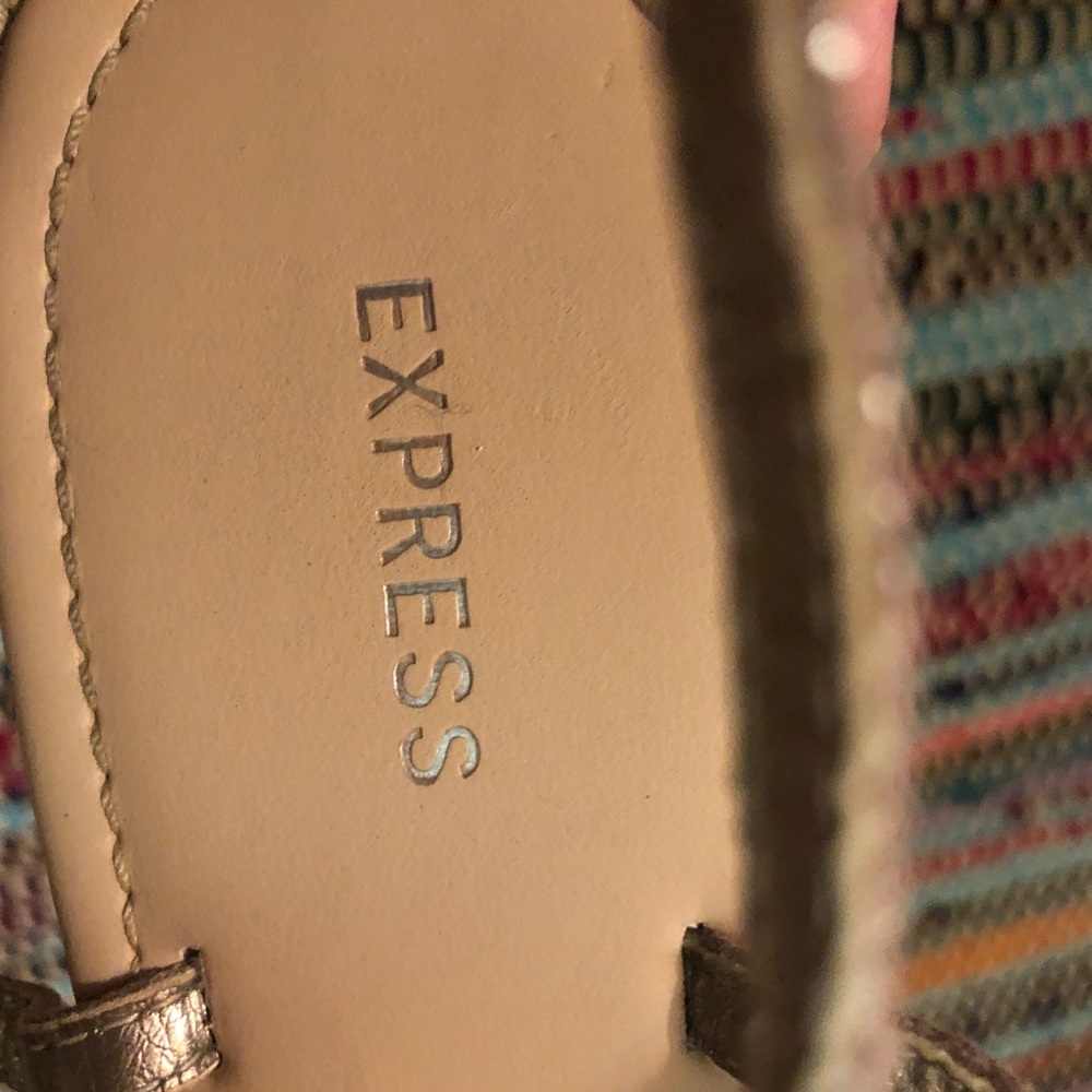 Express Sandals - Picture 4 of 5